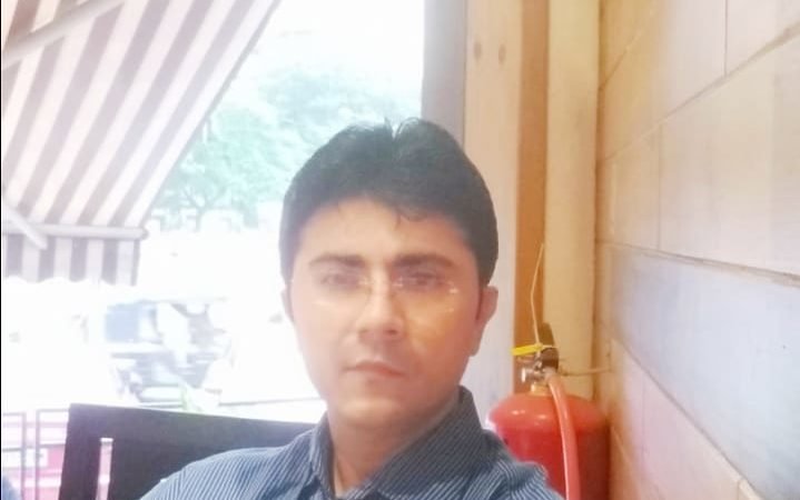 Fair handsome Businessman devotee of Thakurji from a well cultured Hindu family looking for a wife
