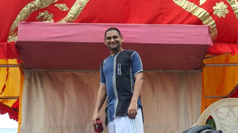 Brajkishor Das from Baroda, loves cooking and needs a Krishna Conscious partner