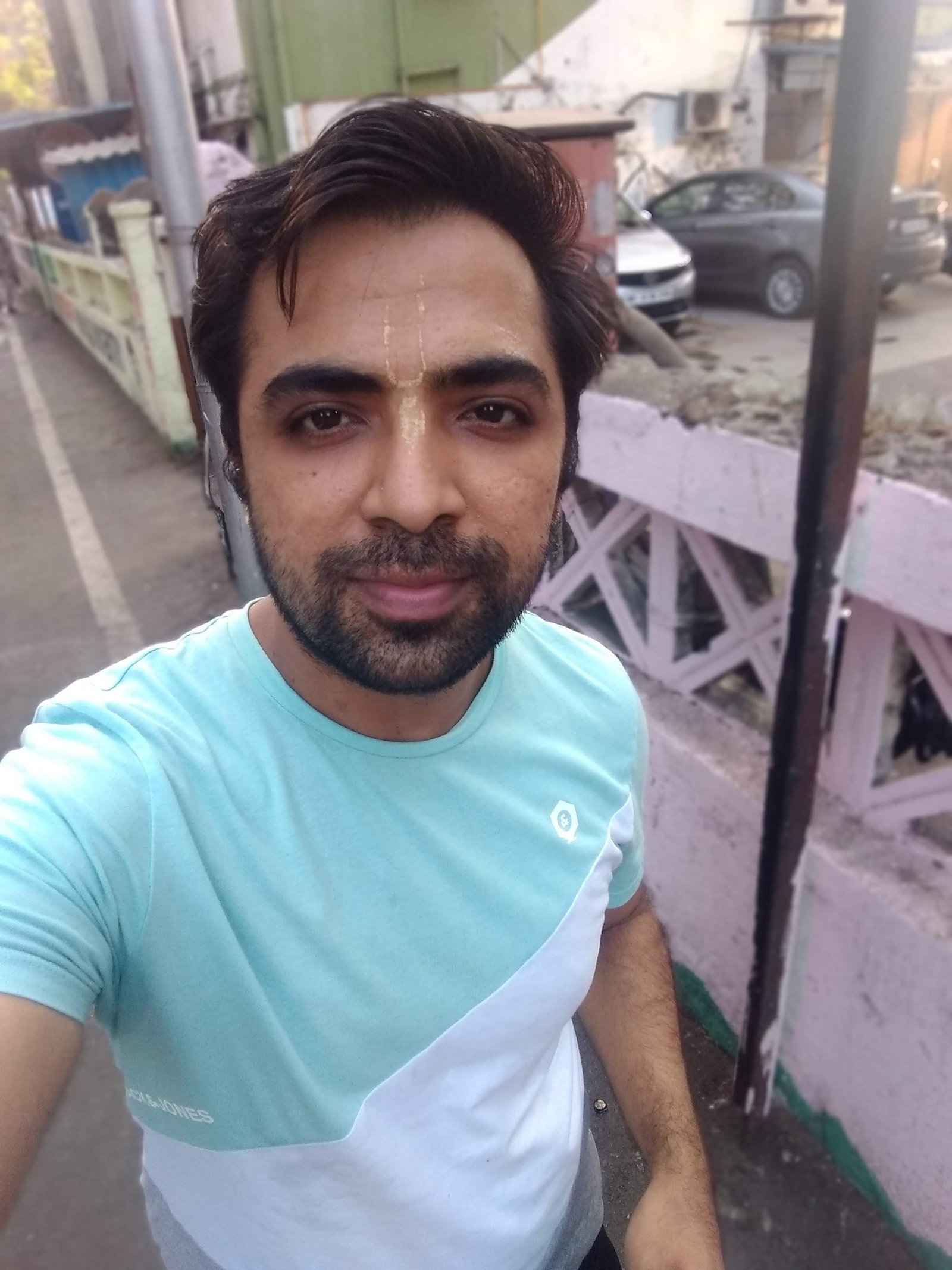 Looking for iskcon devotee